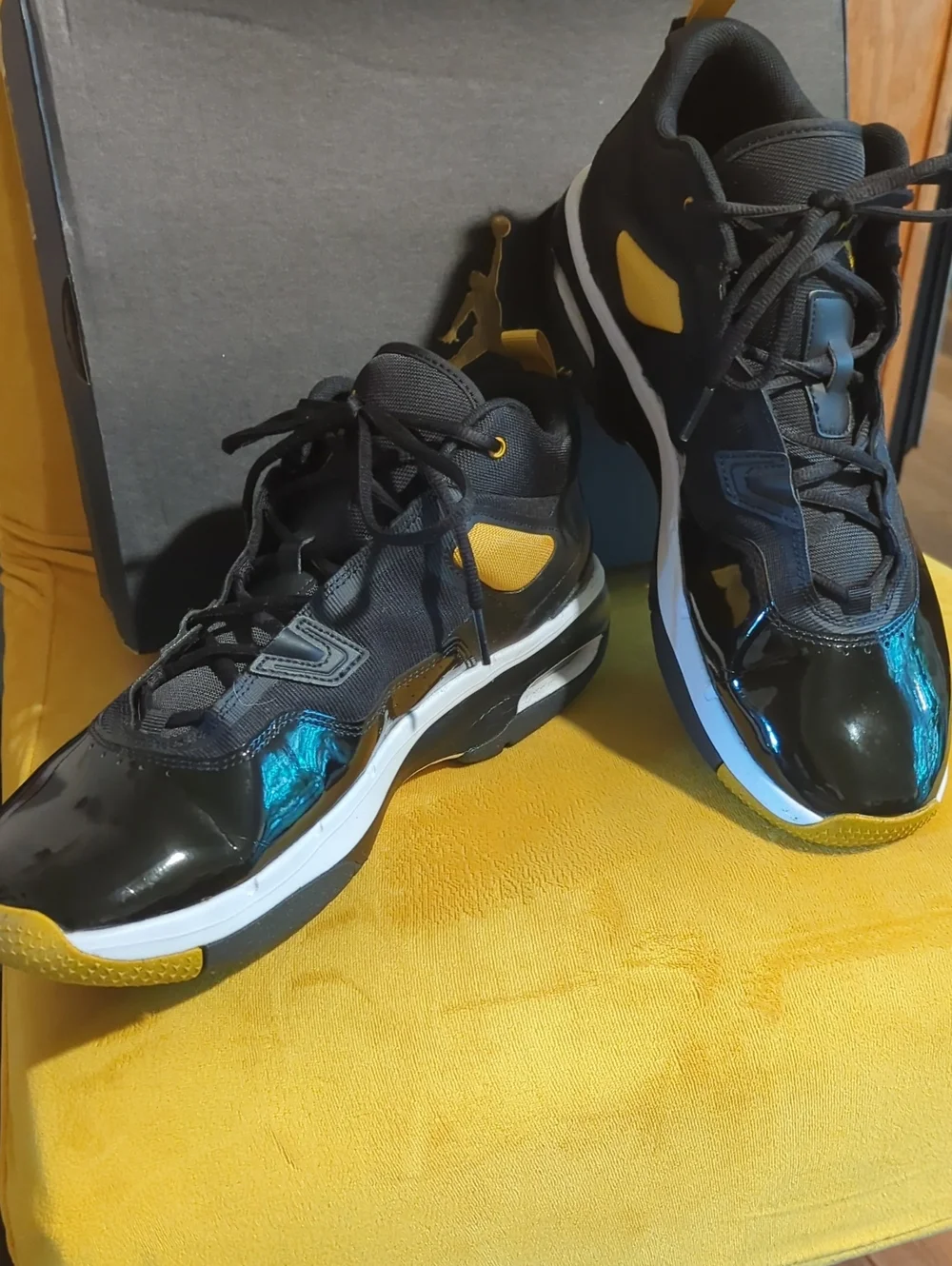 23 ,Jordan Stay Loyal 3 Size 12
